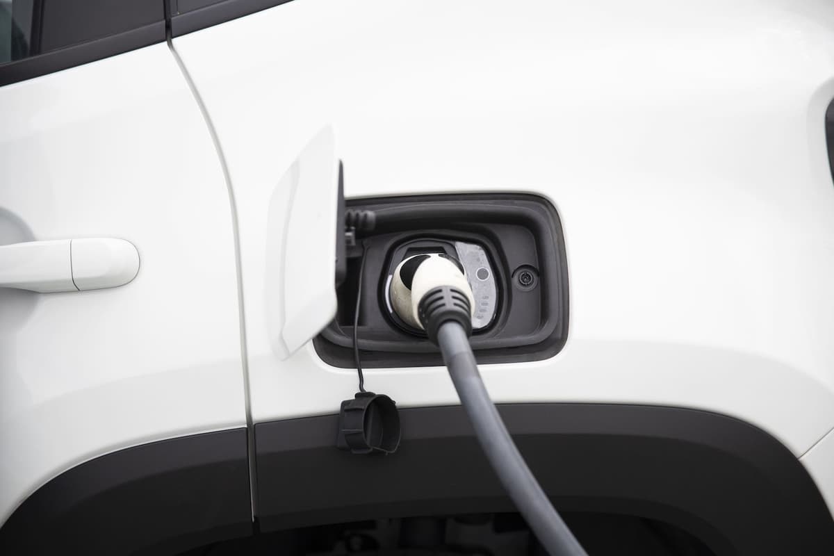 展握趨勢 住宅汽車充電座